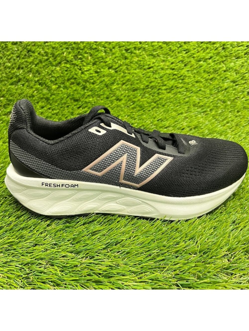 New Balance Fresh Foam 520v9 Womens Size 8.5D Black White Running Shoes Sneakers